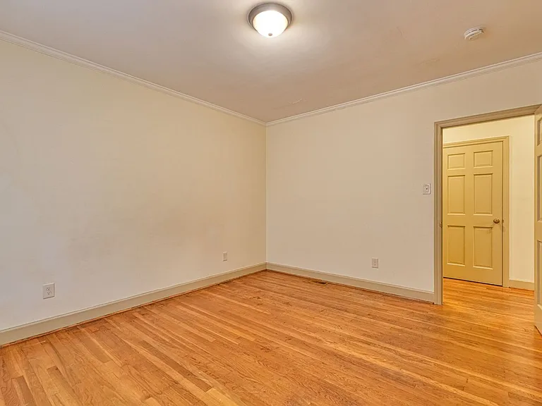 831 John B White Sr Blvd — Photo 43