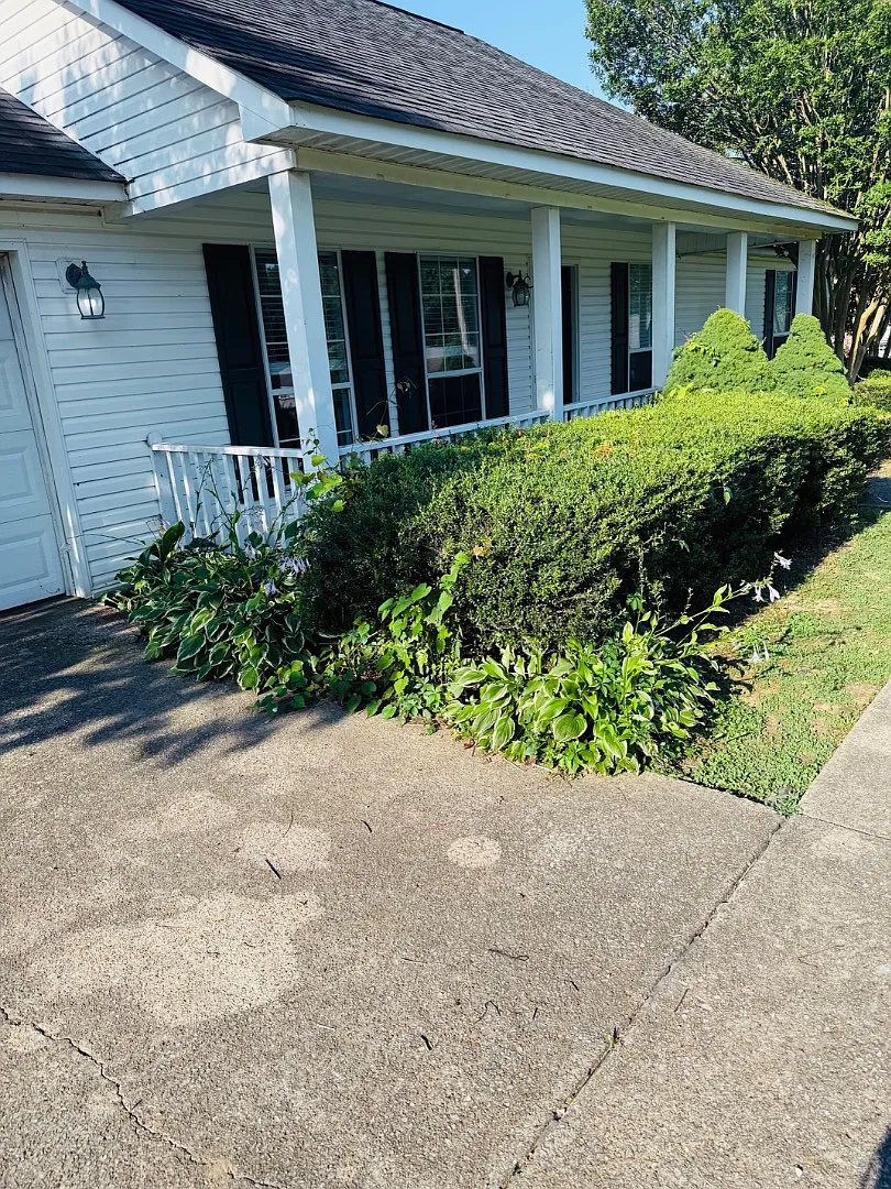 1021 Brookhill Drive — Photo 2