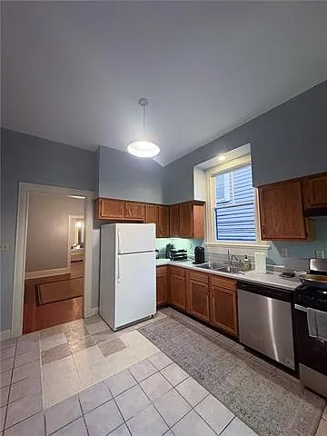 7816 S Claiborne Ave — Photo 6