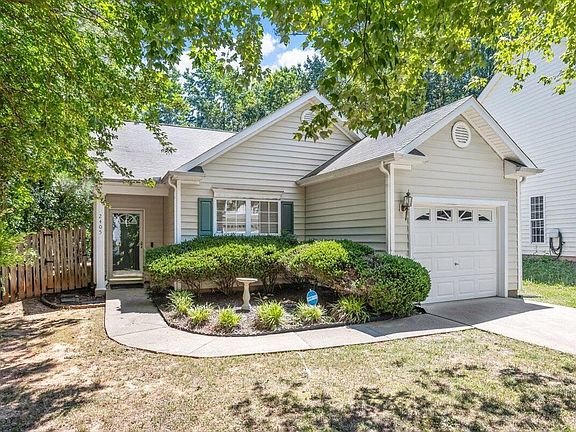 2nd image of 2405 Valley Haven Dr