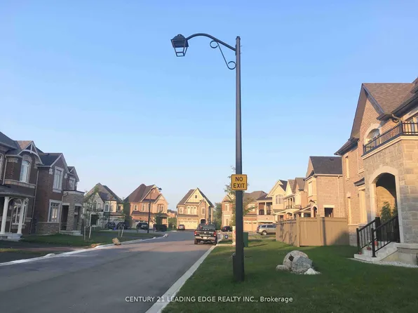 23 Boland Ct, Aurora, ON L4G 0W6