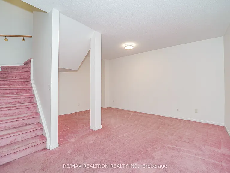 5 Saint Moritz Way #1 — Photo 30