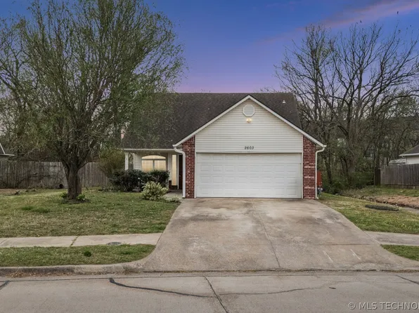 2603 SW Wolf Run Dr, Claremore, OK 74019
