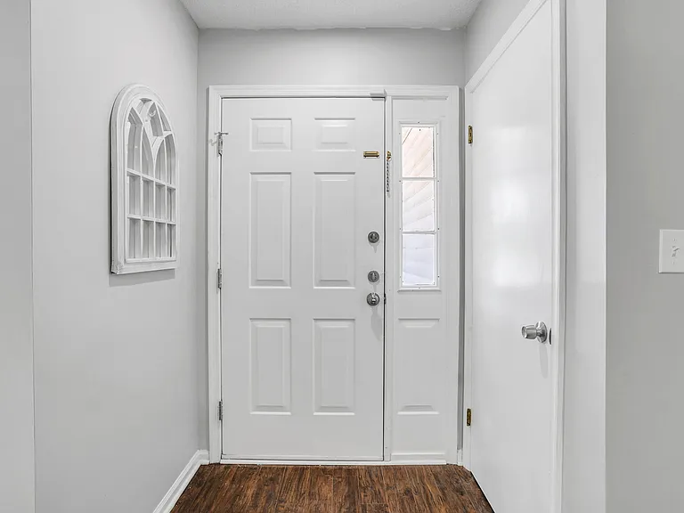 38 Shore Dr — Photo 9
