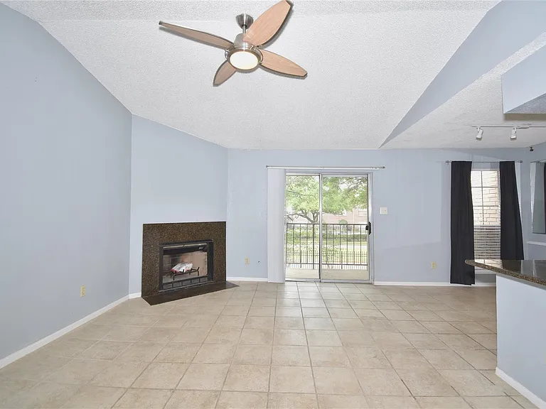 2120 El Paseo St #108 — Photo 5
