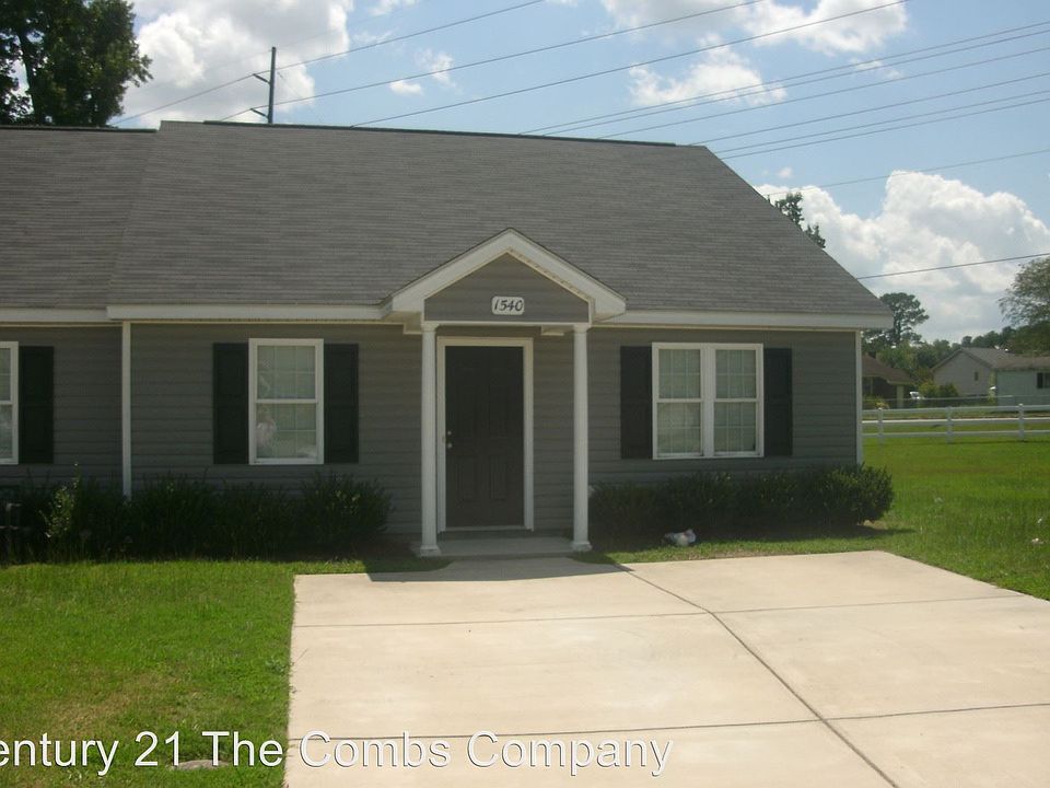 1st image of 1540 Surrey Ct