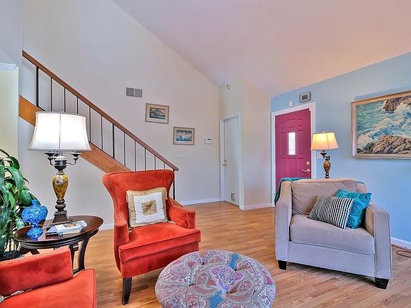 3rd image of 340 Lassenpark Cir