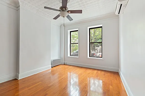 Rented by Compass | media 9