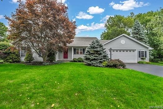 1st image of 34 Highland Dr