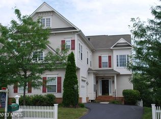 43371 Fullerton St, Ashburn, VA 20147