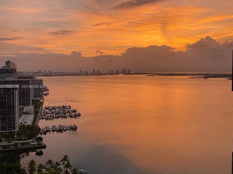 2333 Brickell Ave #Penthouse 207 — Photo 14