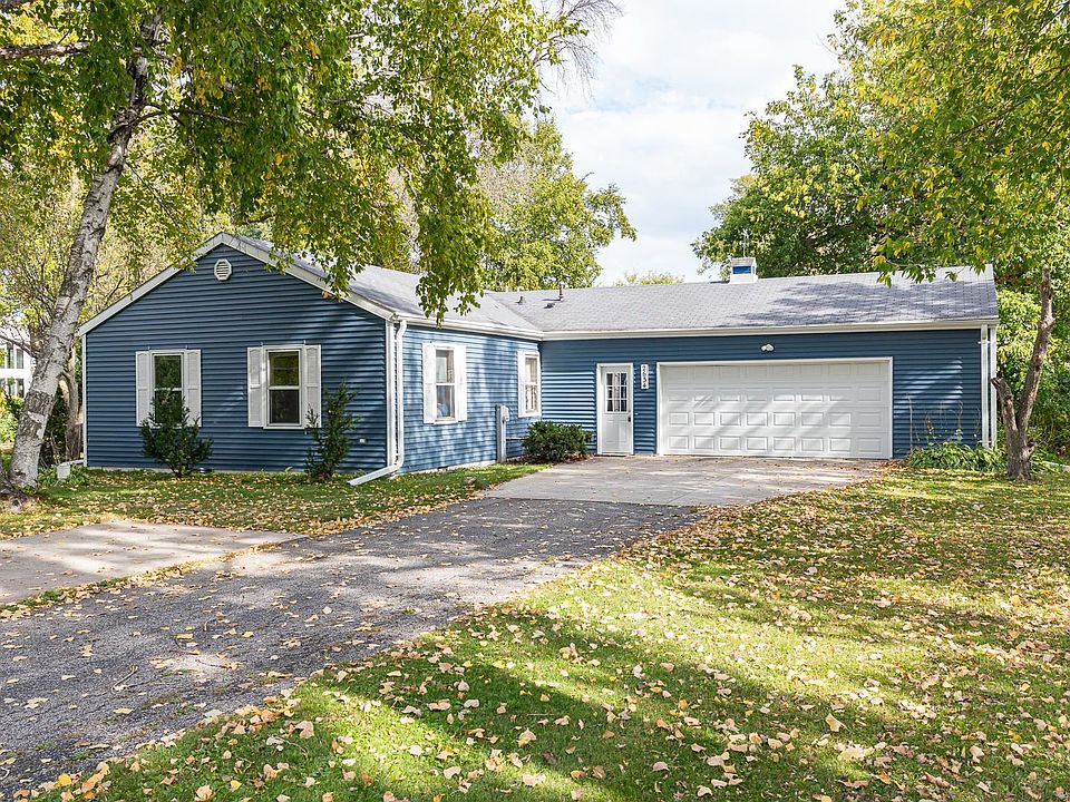 1st image of 2634 Shorewood Dr