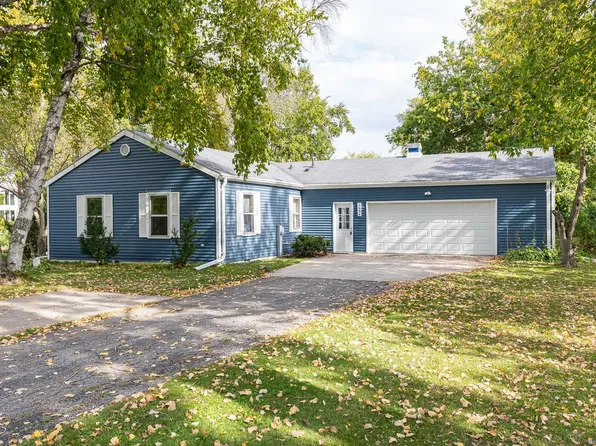 2634 Shorewood Dr, Oshkosh, WI 54901