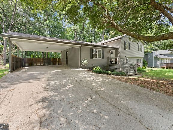 5th image of 105 Stone Wood Ln