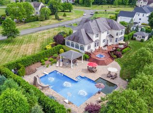 51 Diamond Ln, Freehold, NJ 07728