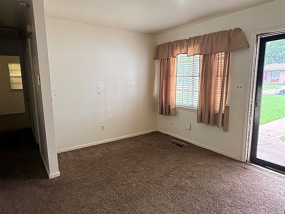 5th image of 5027 N Utica Pl