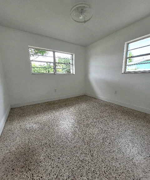 10472 SW 46th St — Photo 12