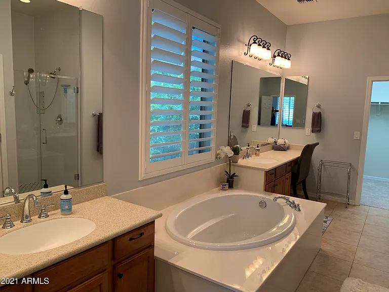 1608 W White Feather Ln — Photo 20