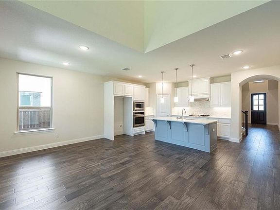 5th image of 1521 Snowdrop Dr