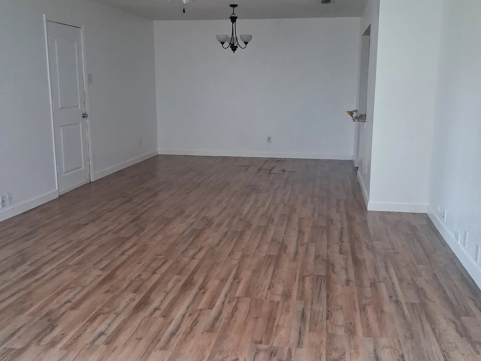 3 bed, 1551 sqft, $1,895 — Photo 2
