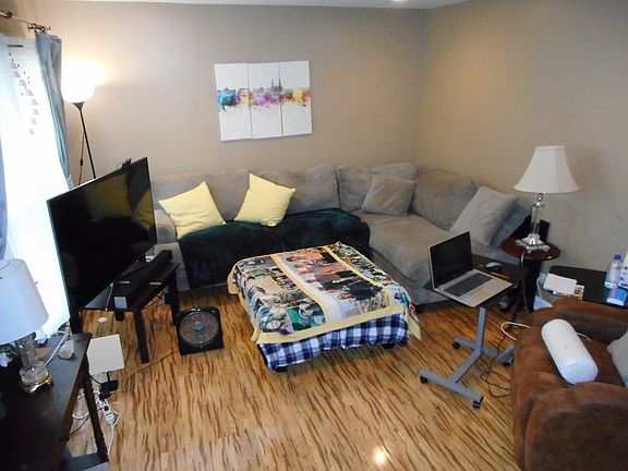 5th image of 825 Mansfield Ct #825