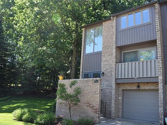 3rd image of 384 Central Dr
