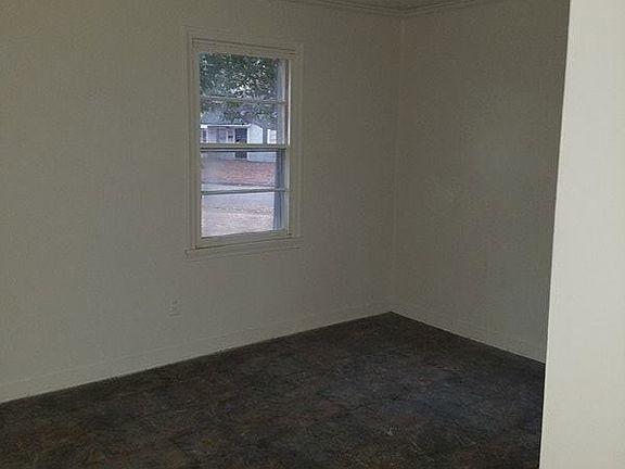 4th image of 4153 Ward Ave