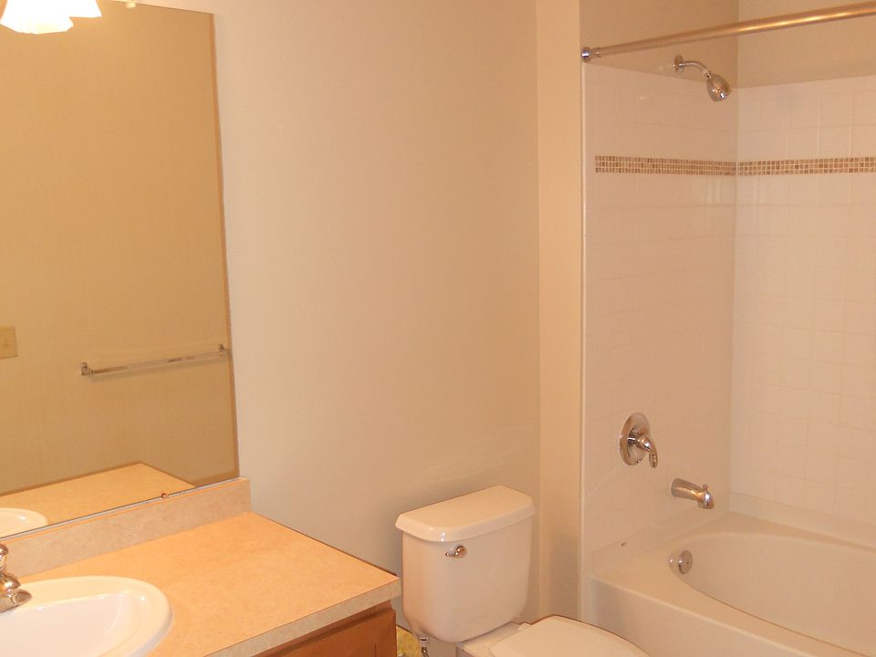 2nd image of 1218 Buckley Way