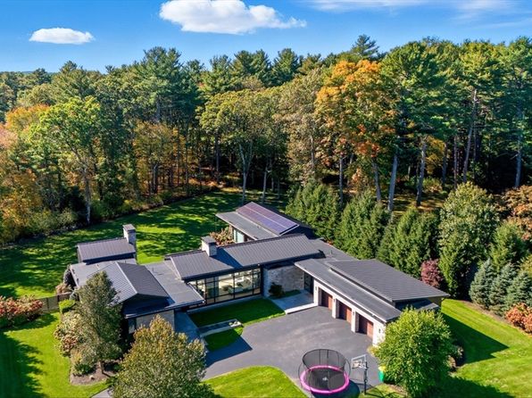 63 Sylvan Ln