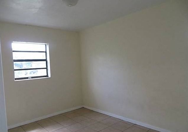 1st image of 1120 NW 29th Way