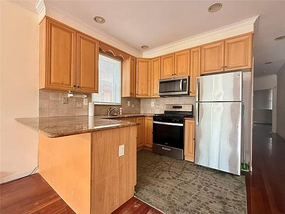 4th image of 2315 82nd St