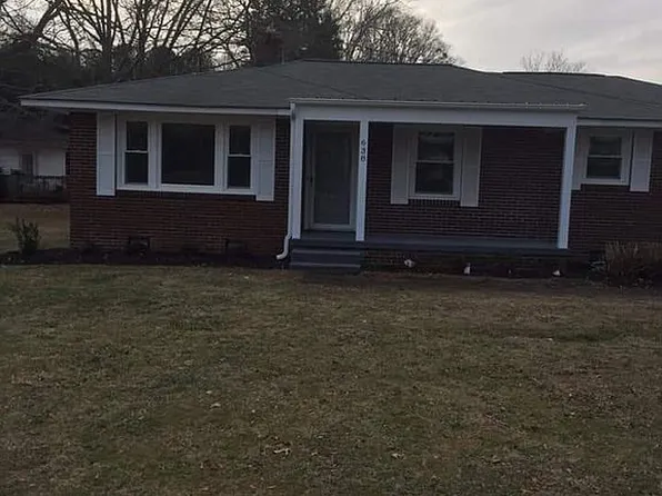 638 N Main St, Belton, SC 29627
