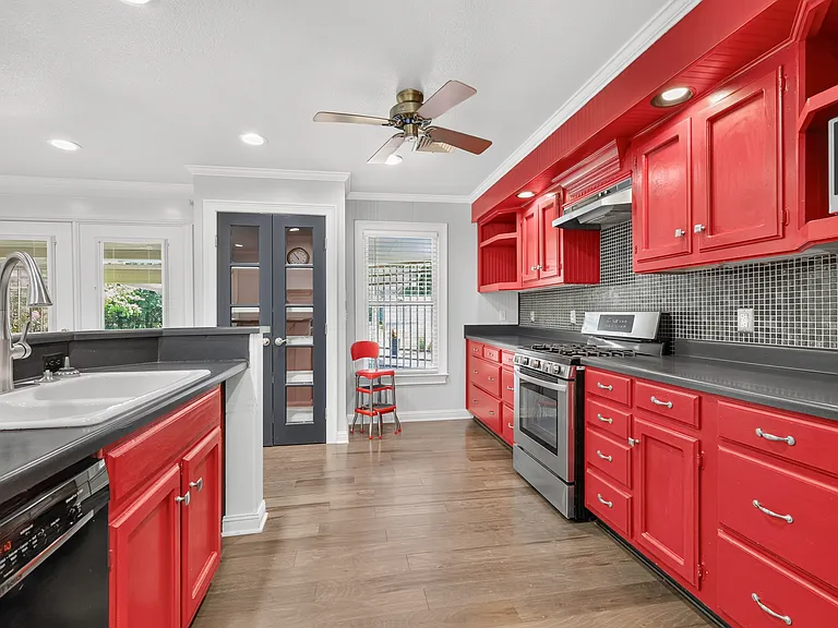 3215 Arthur Dr — Photo 18