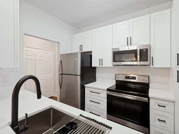 5701 Gaston Ave APT 4, Dallas, TX 75214