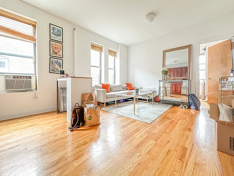 261 W 21st St #28 — Photo 1
