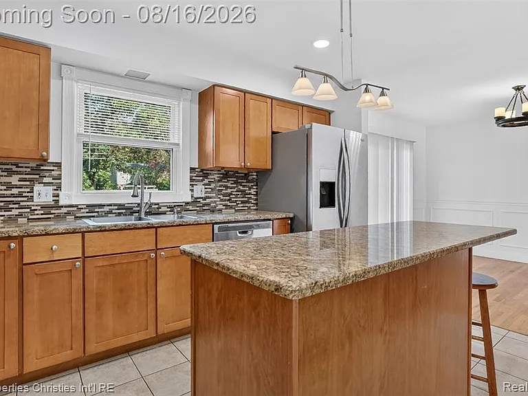 2834 Rossmoor Cir — Photo 10