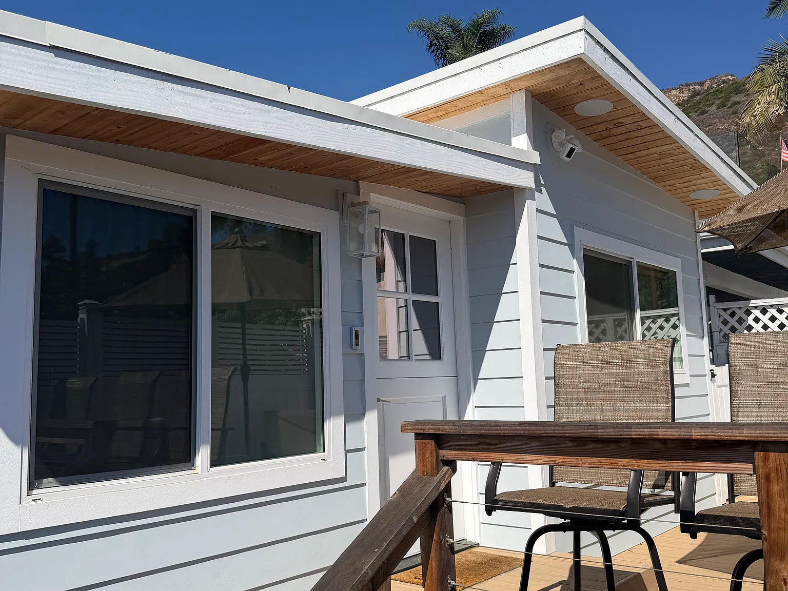 3 bed, 900 sqft, $4,900 — Photo 2