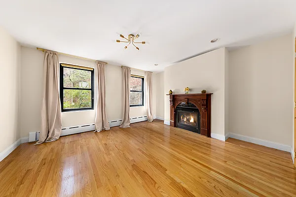Sold by Douglas Elliman | media 15