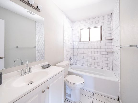 3rd image of 505 Old West Dr #1