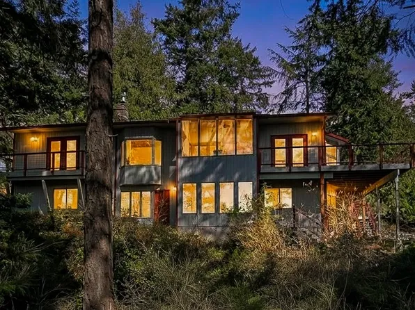 2793 Pondilla Way, Coupeville, WA 98239