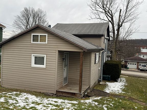 3rd image of 432 Broad St