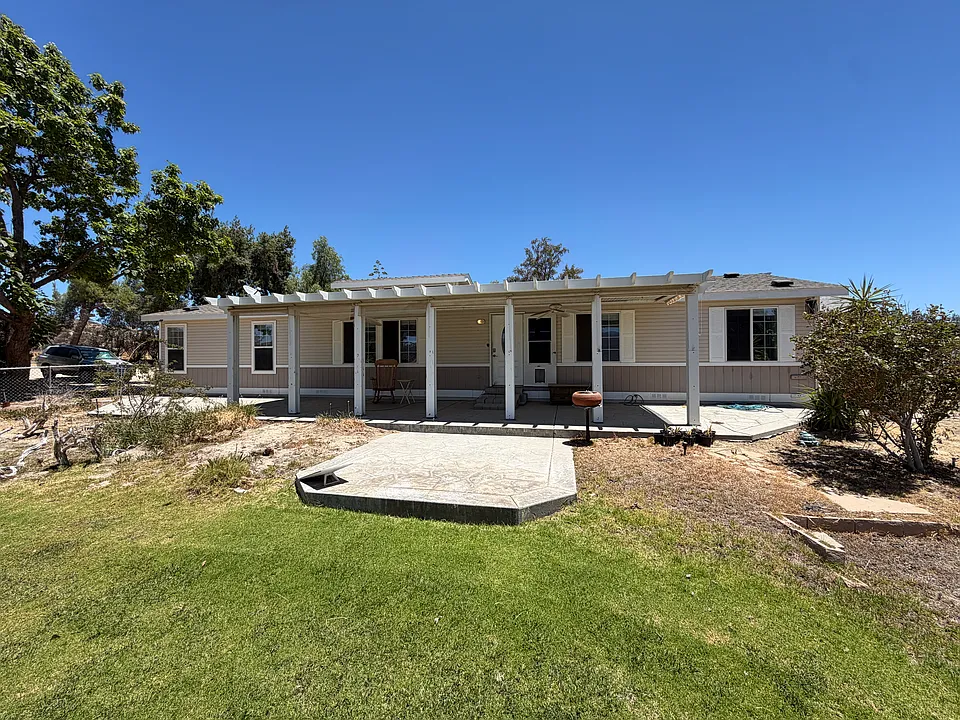 44027 White Mountain Rd
