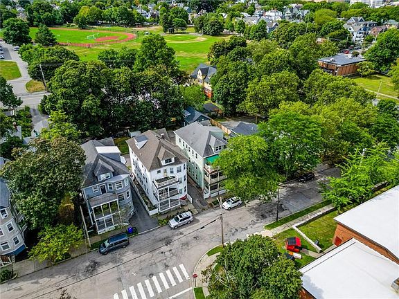 3rd image of 19 Carrington Ave #2