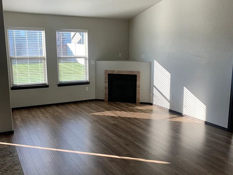 6010 Latah Ln — Photo 3