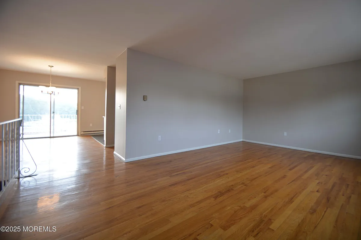 Building Photo - 910 South St #4