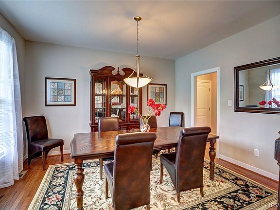 5th image of 11008 Stone Valley Court Gln