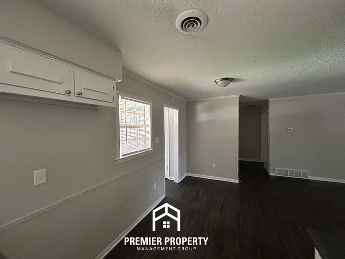 5968 Shannon Dr — Photo 5