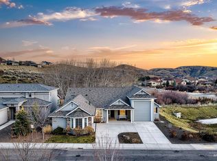 5699 W Creeks Edge Dr, Boise, ID 83714