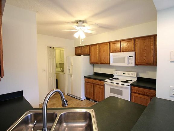 5th image of 24600 Thicket Ln #26