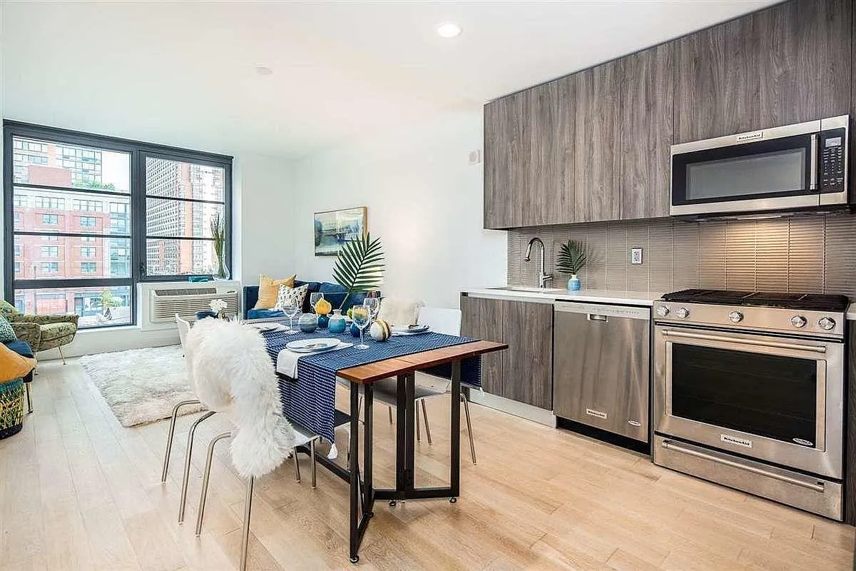 1 bed, 683 sqft, $3,475 — Photo 2